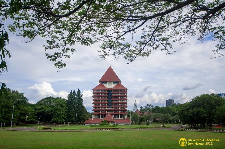 Kasus pelecehan seksual mahasiswa UI yang melibatkan 16 pelaku.