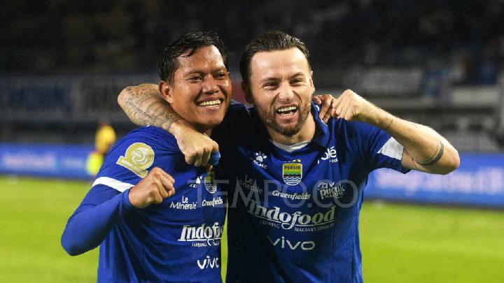 Persib Bandung melawan Borneo FC dalam laga Super League 2025/2026